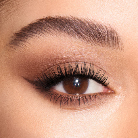 FULL FIGURED LASHES